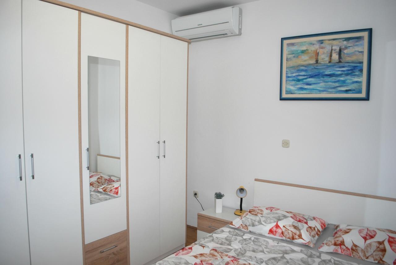 Apartment Dalmatia Makarska Exteriör bild