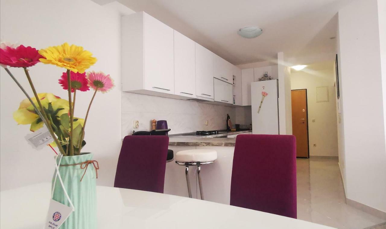 Apartment Dalmatia Makarska Exteriör bild