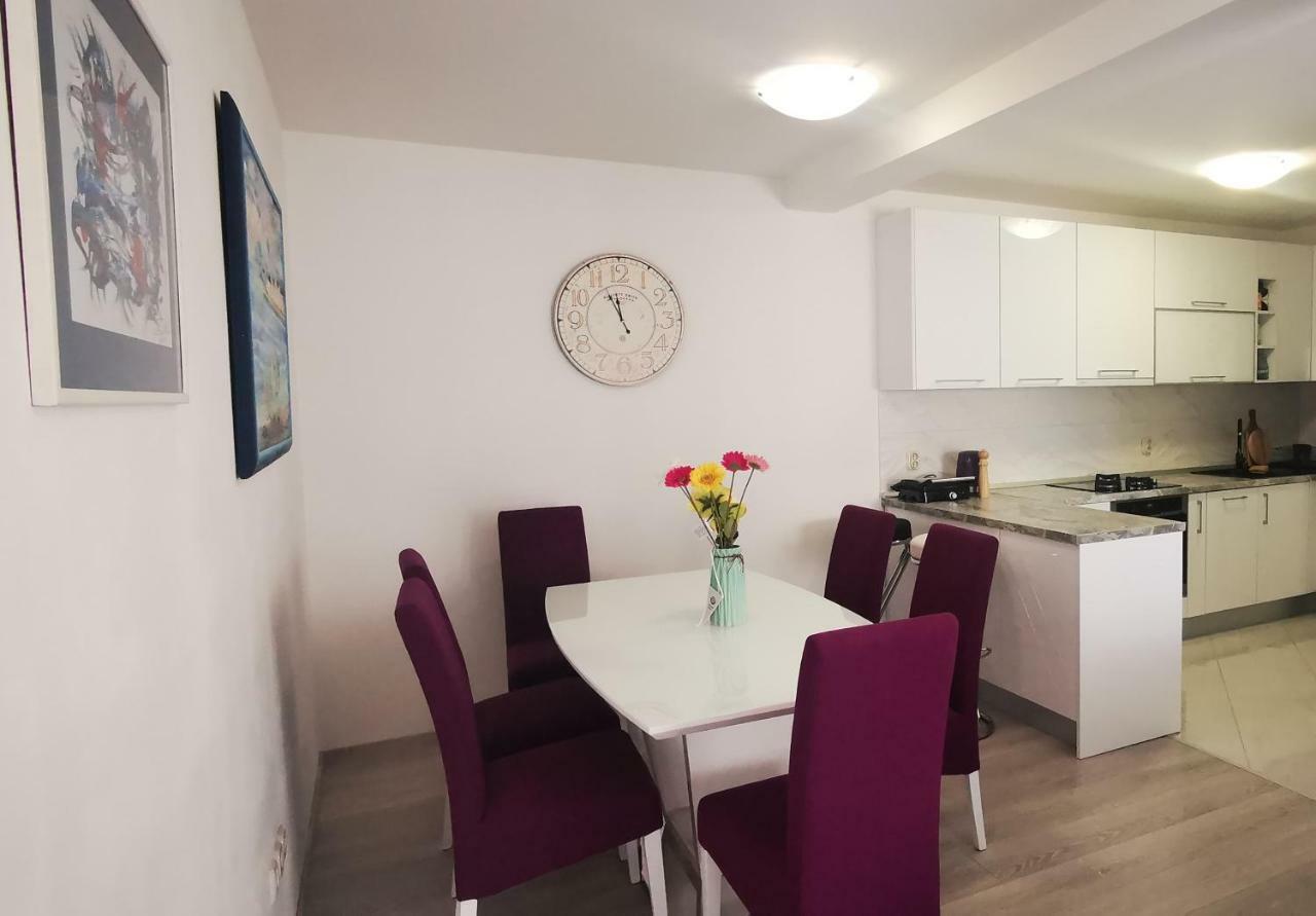 Apartment Dalmatia Makarska Exteriör bild