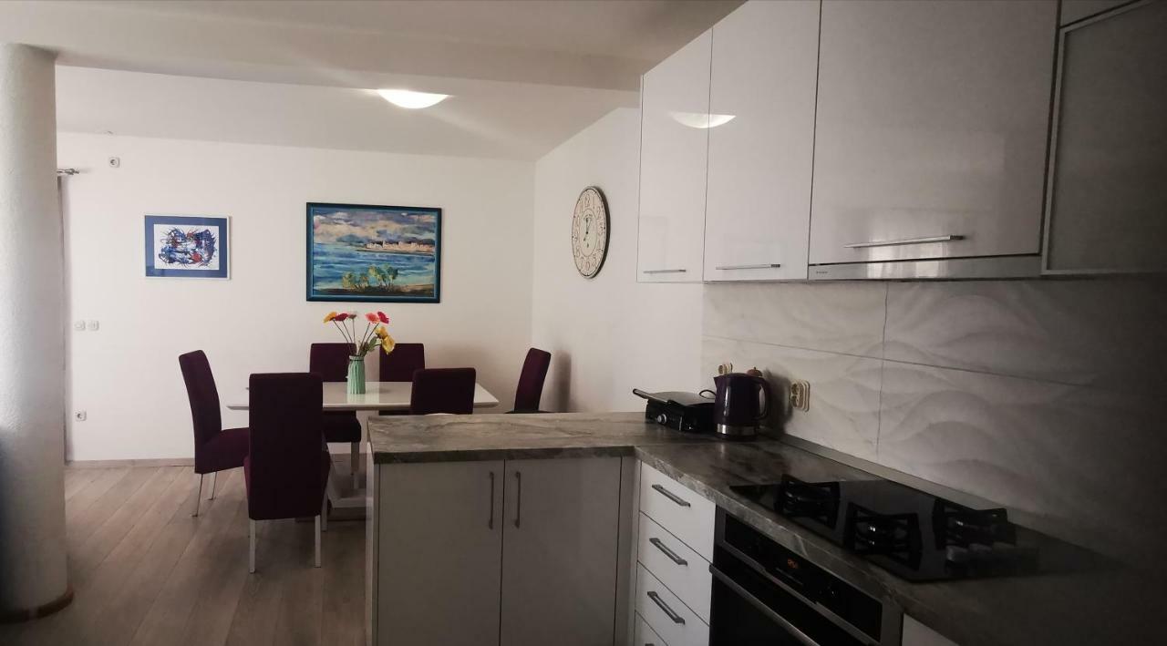 Apartment Dalmatia Makarska Exteriör bild